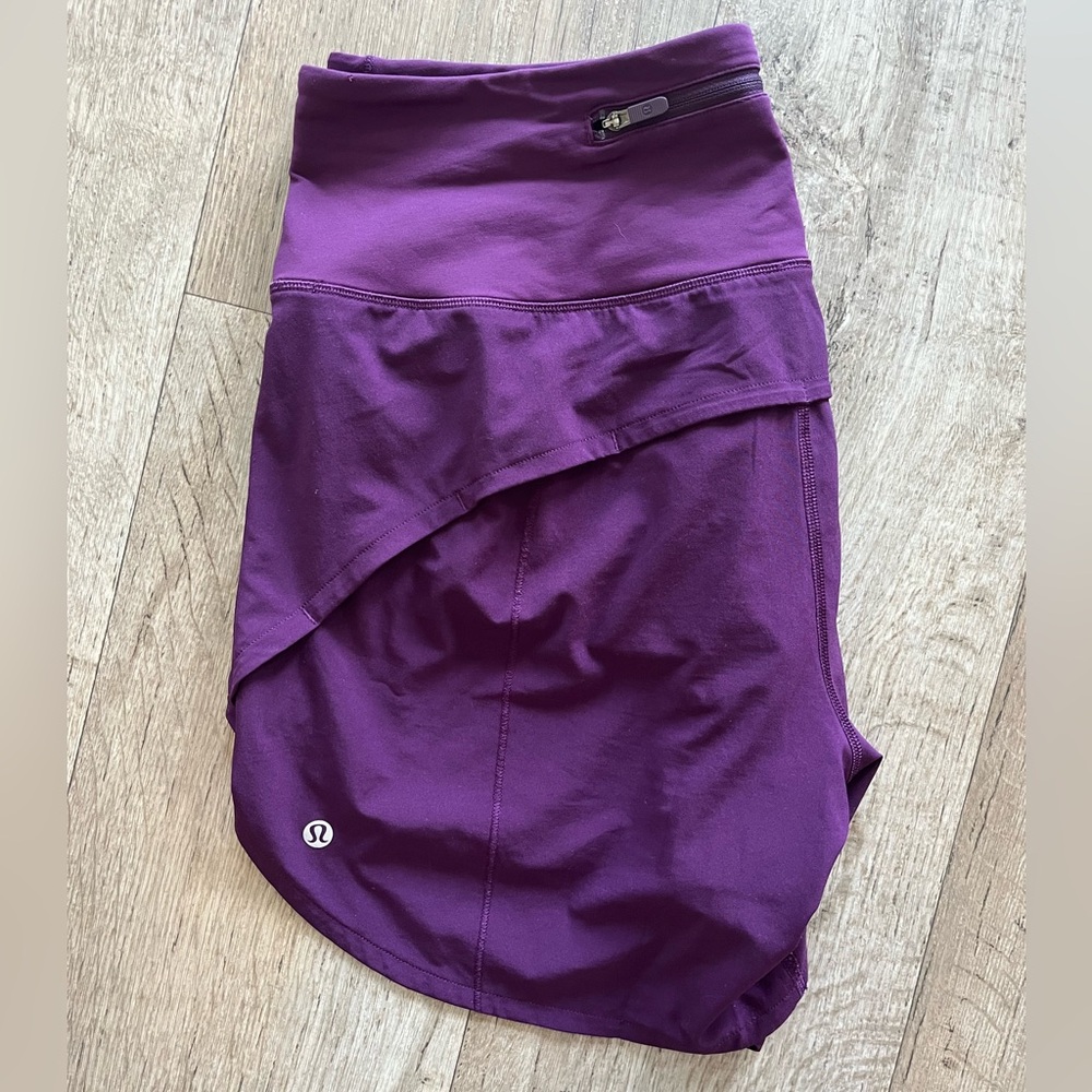 Lululemon Speed Up High-Rise lined shorts- size 8 (long version)